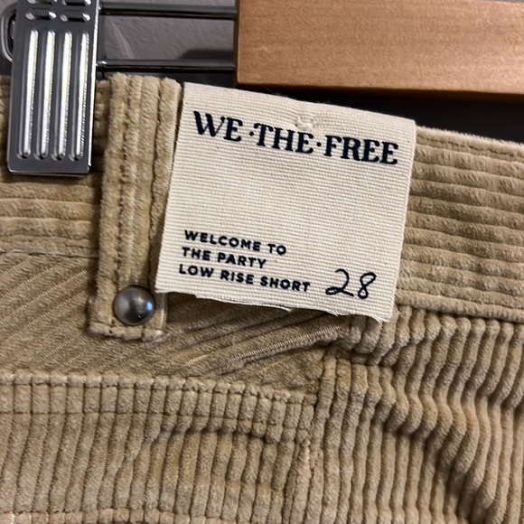 NWTS FREE PEOPLE WELCOME TO THE PARTY SHORTS (28) - Picture 4 of 11